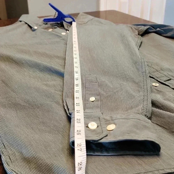 Nautica long-sleeved short style WR0468 Sanded poplin pinstriped shirt. Large - Picture 10 of 11